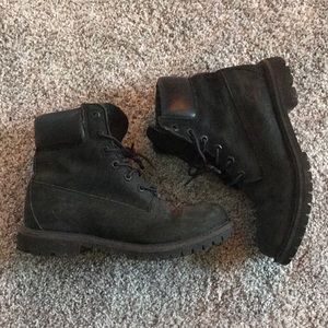 Classic black 6 timberland boots